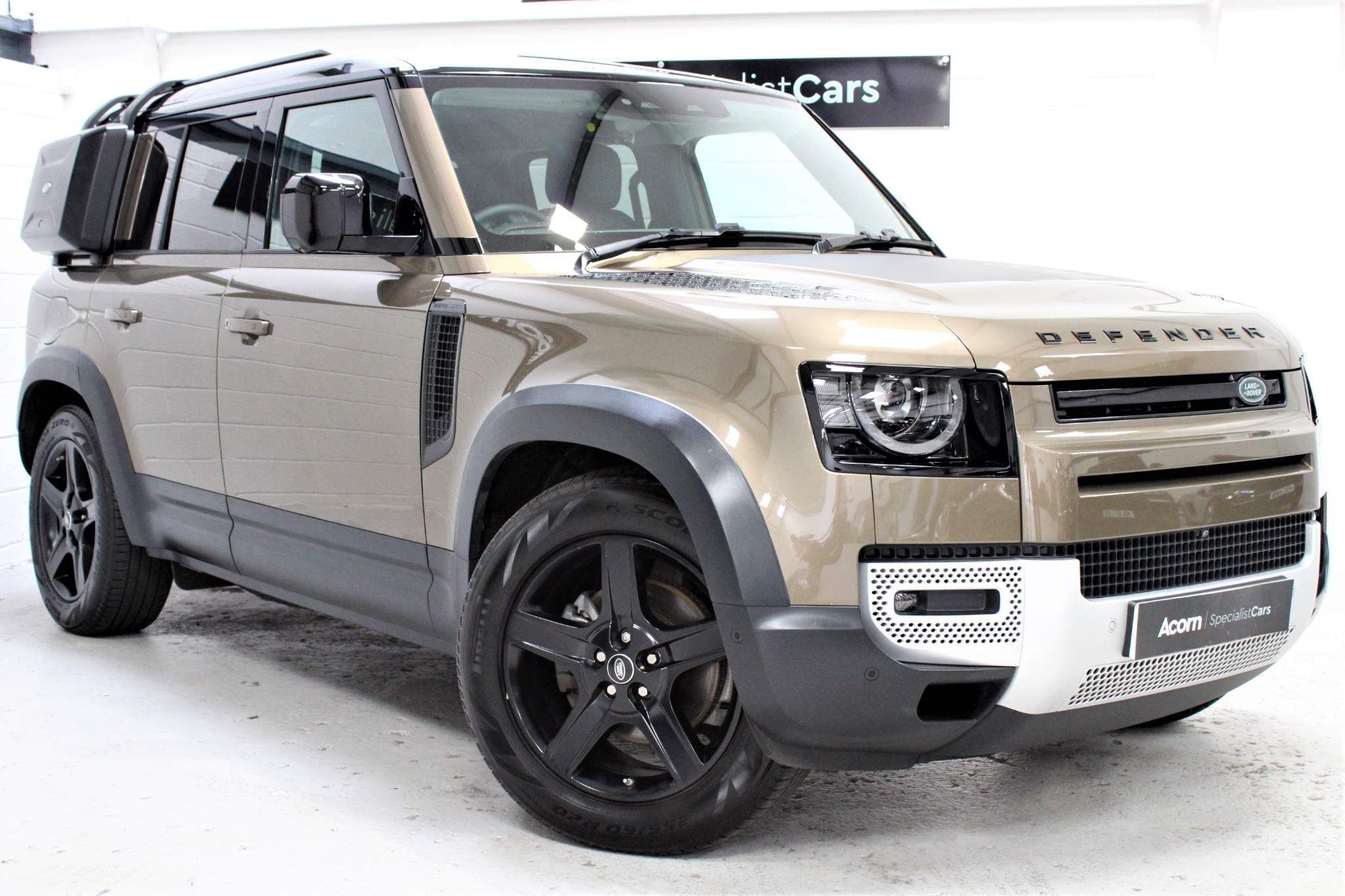 Land Rover Defender 110 Image