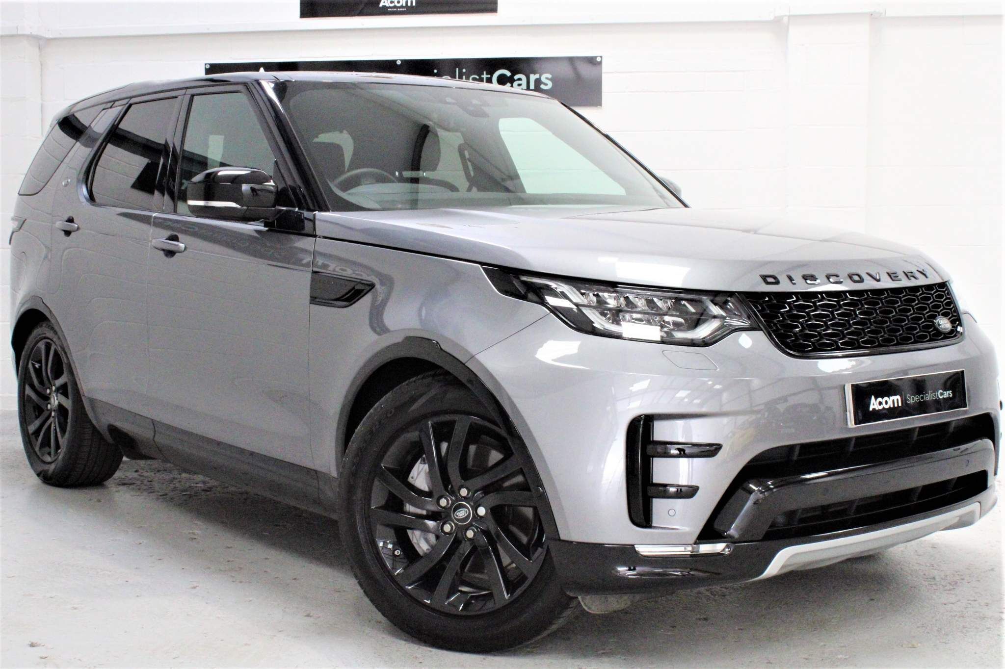 Land Rover Discovery Image