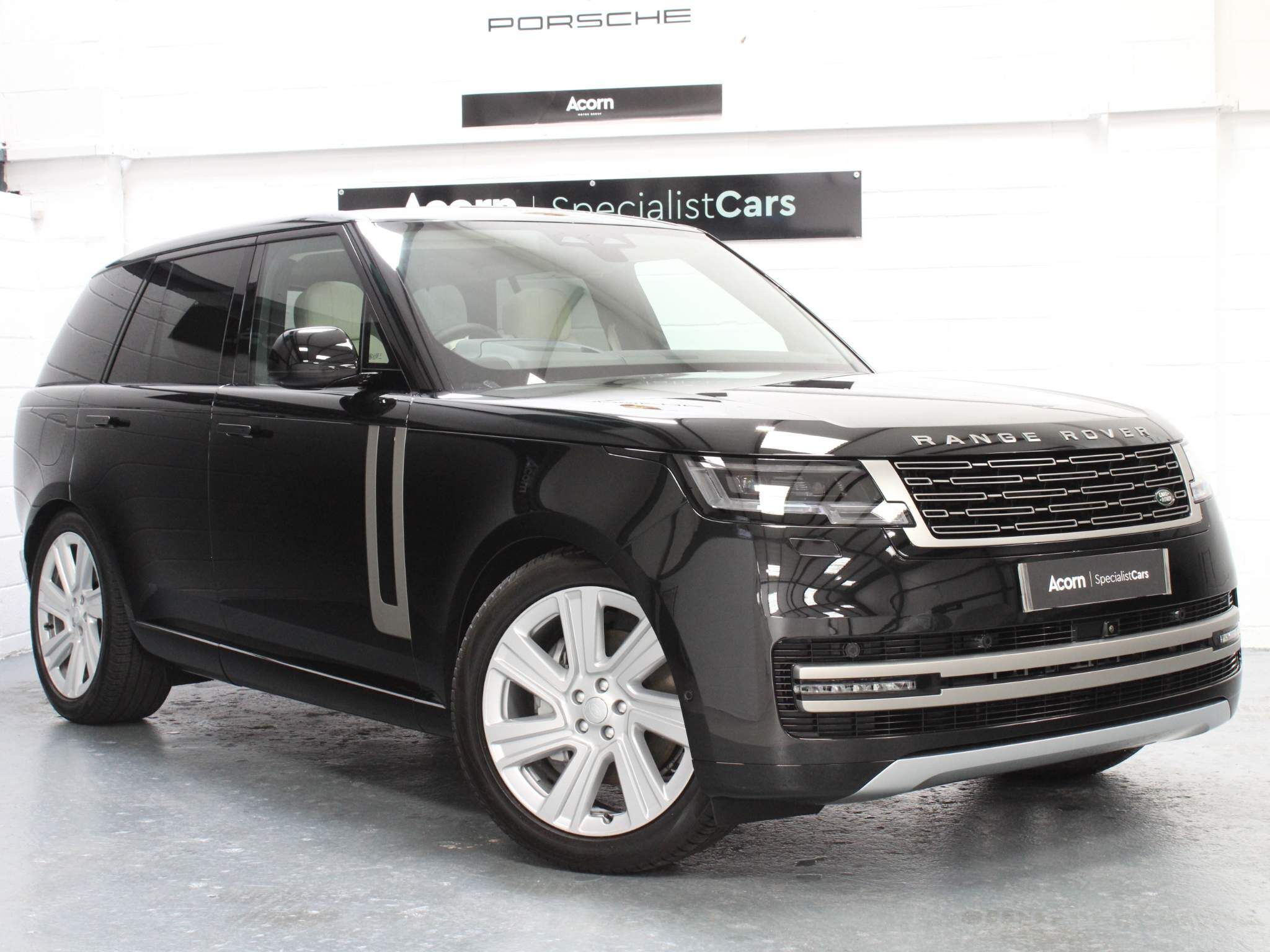 Land Rover Range Rover Image