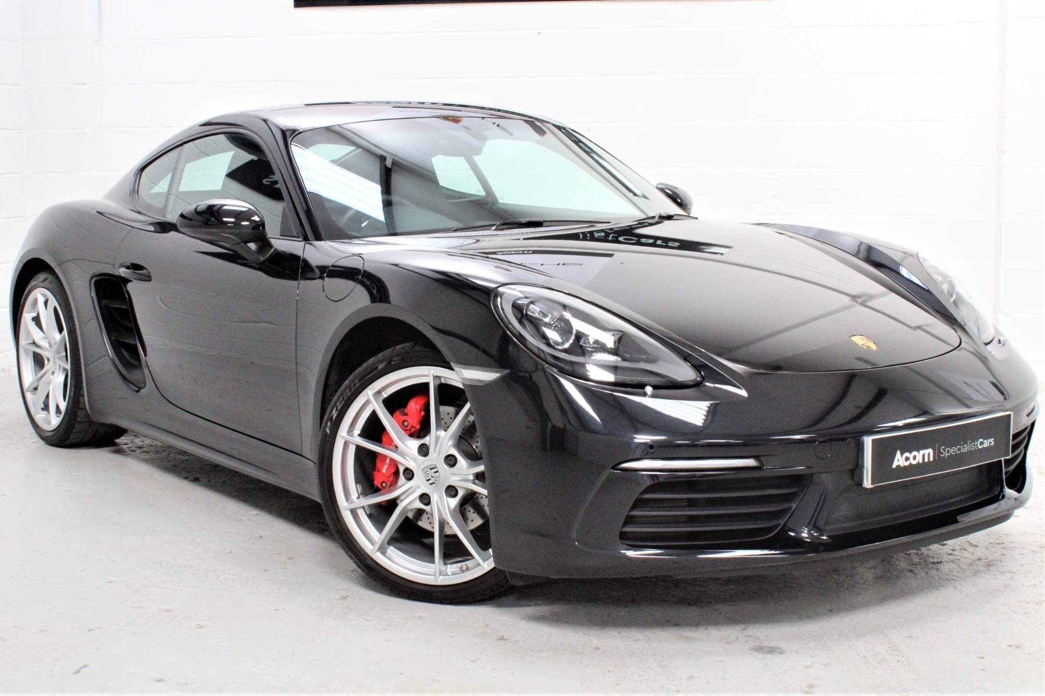 Porsche 718 Cayman Image